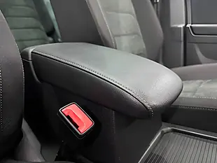 Used 2018 Volkswagen Tiguan Sel Silver - Interior and Exterior details 16