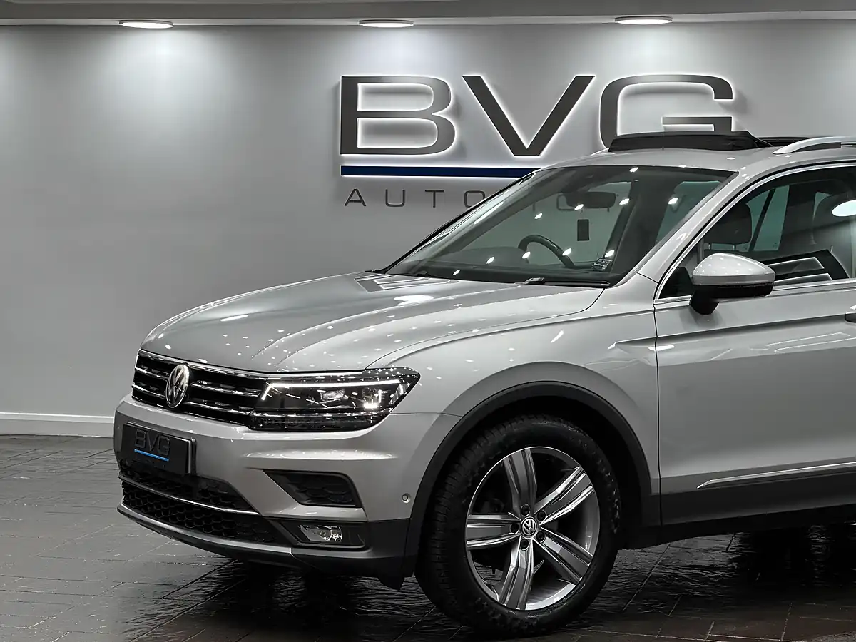 Used 2018 Volkswagen Tiguan Sel Silver - Interior and Exterior details 7