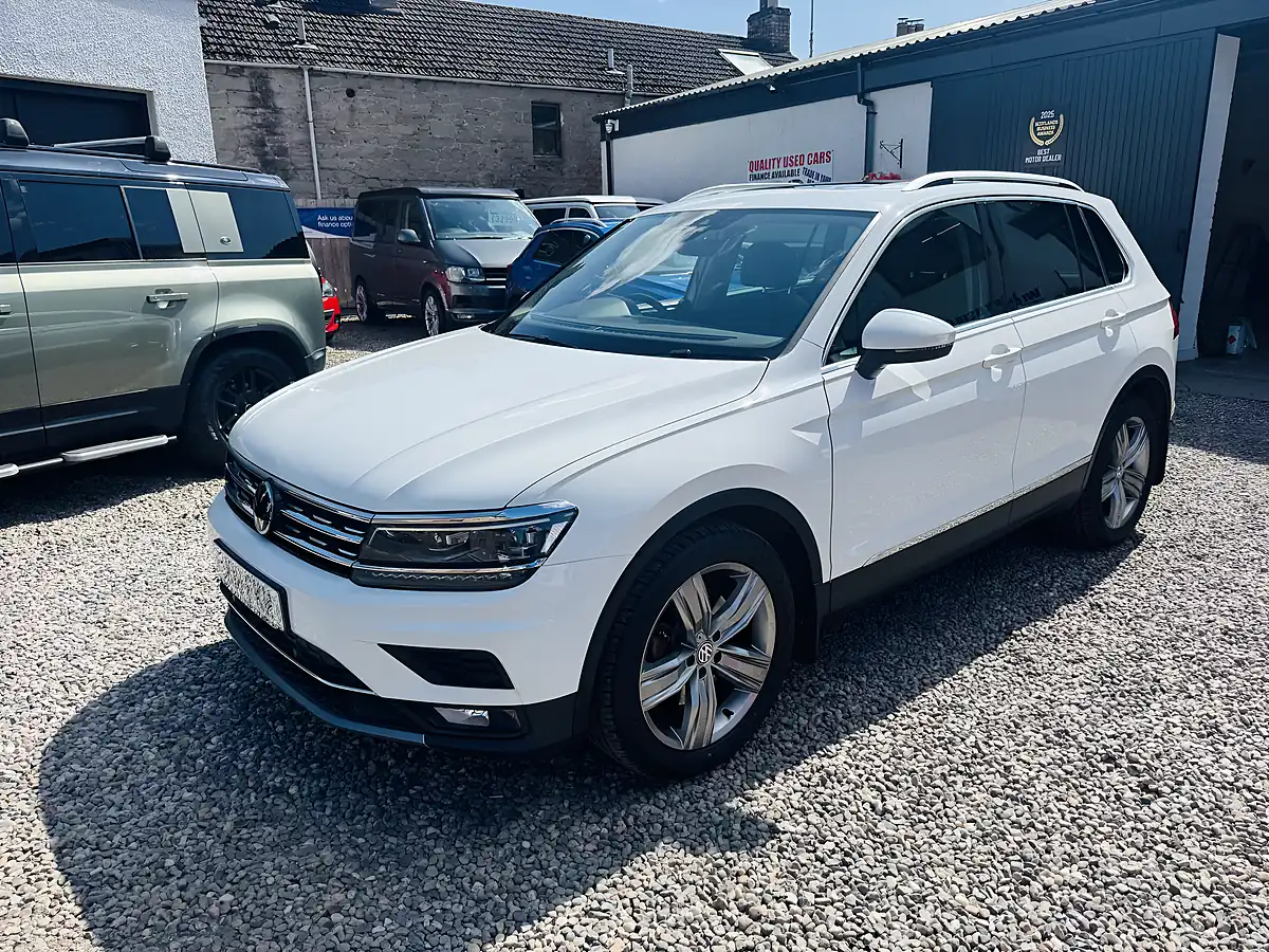 Used 2018 Volkswagen Tiguan Sel White - Interior and Exterior details 2