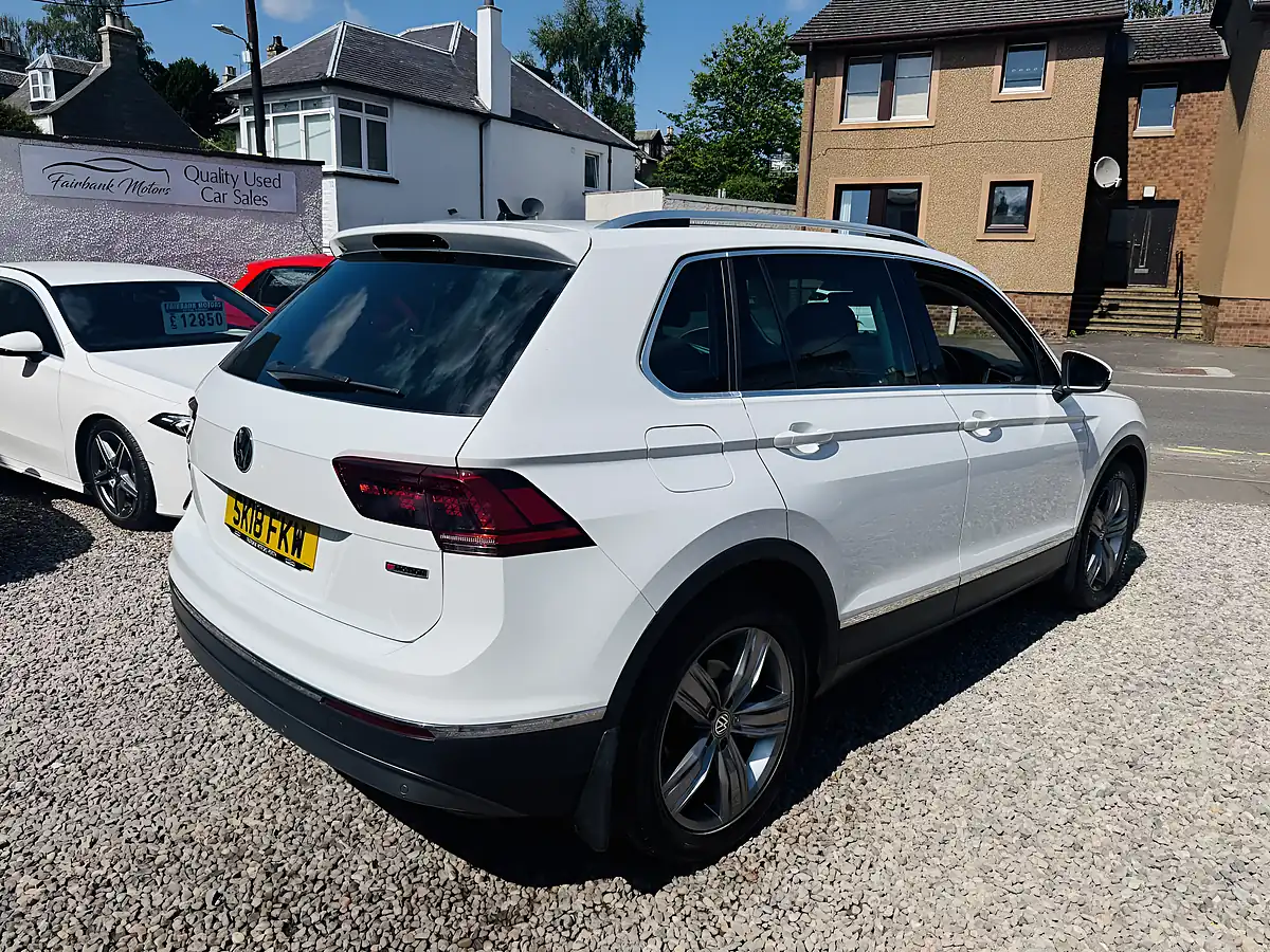 Used 2018 Volkswagen Tiguan Sel White - Interior and Exterior details 4