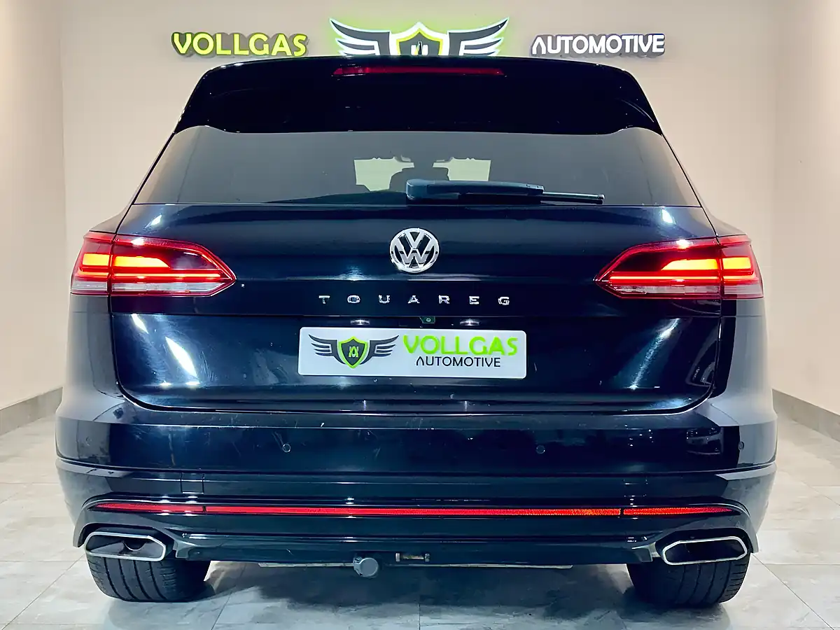 Used 2018 Volkswagen Touareg R-Line Black - Interior and Exterior details 10