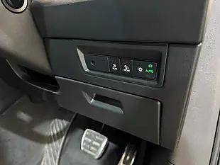 Used 2018 Volkswagen Touareg R-Line Black - Interior and Exterior details 11