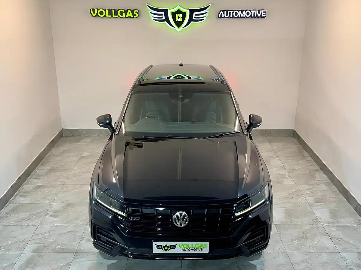 Used 2018 Volkswagen Touareg R-Line Black - Interior and Exterior details 2