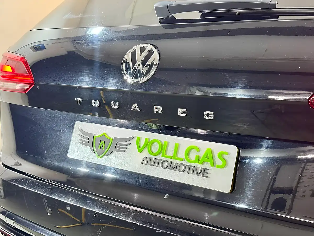 Used 2018 Volkswagen Touareg R-Line Black - Interior and Exterior details 20