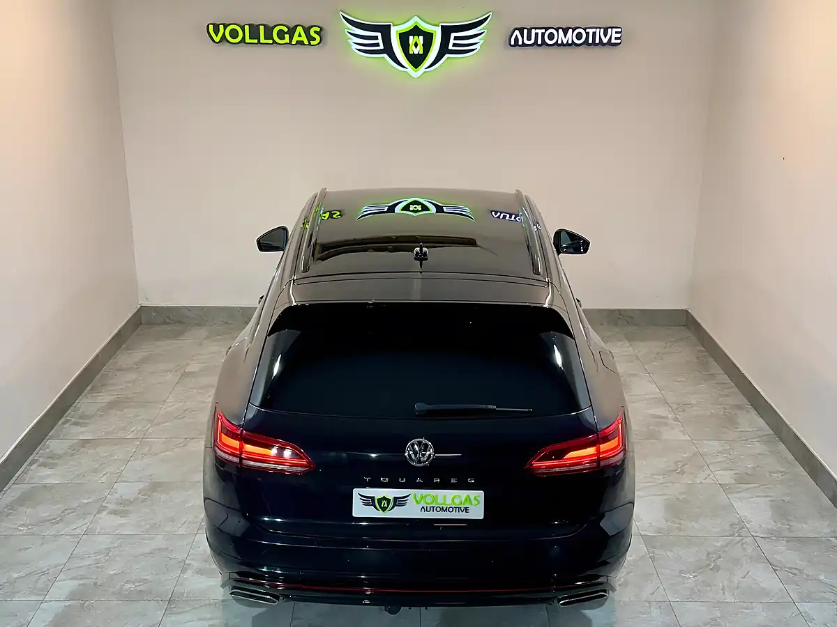 Used 2018 Volkswagen Touareg R-Line Black - Interior and Exterior details 5