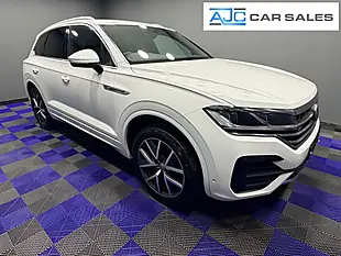Used 2018 Volkswagen Touareg R-Line Pure White - Interior and Exterior details 2