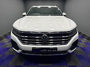 Used 2018 Volkswagen Touareg R-Line Pure White - Interior and Exterior details 5