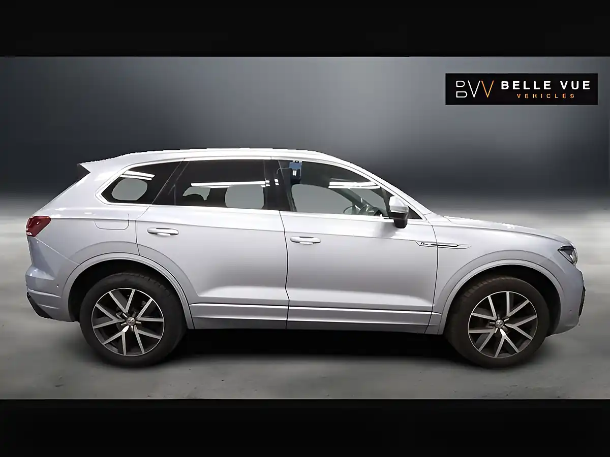 Used 2018 Volkswagen Touareg R-Line Silver - Interior and Exterior details 2