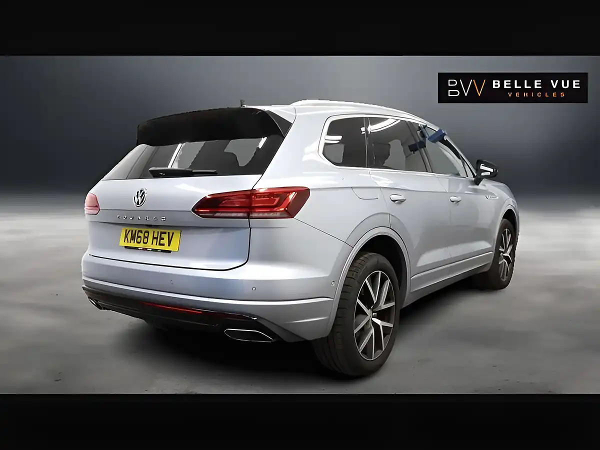 Used 2018 Volkswagen Touareg R-Line Silver - Interior and Exterior details 5