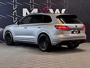 Used 2018 Volkswagen Touareg R-Line Tech Antimonial Silver - Interior and Exterior details 13