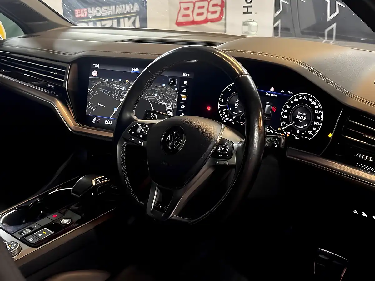 Used 2018 Volkswagen Touareg R-Line Tech Antimonial Silver - Interior and Exterior details 18