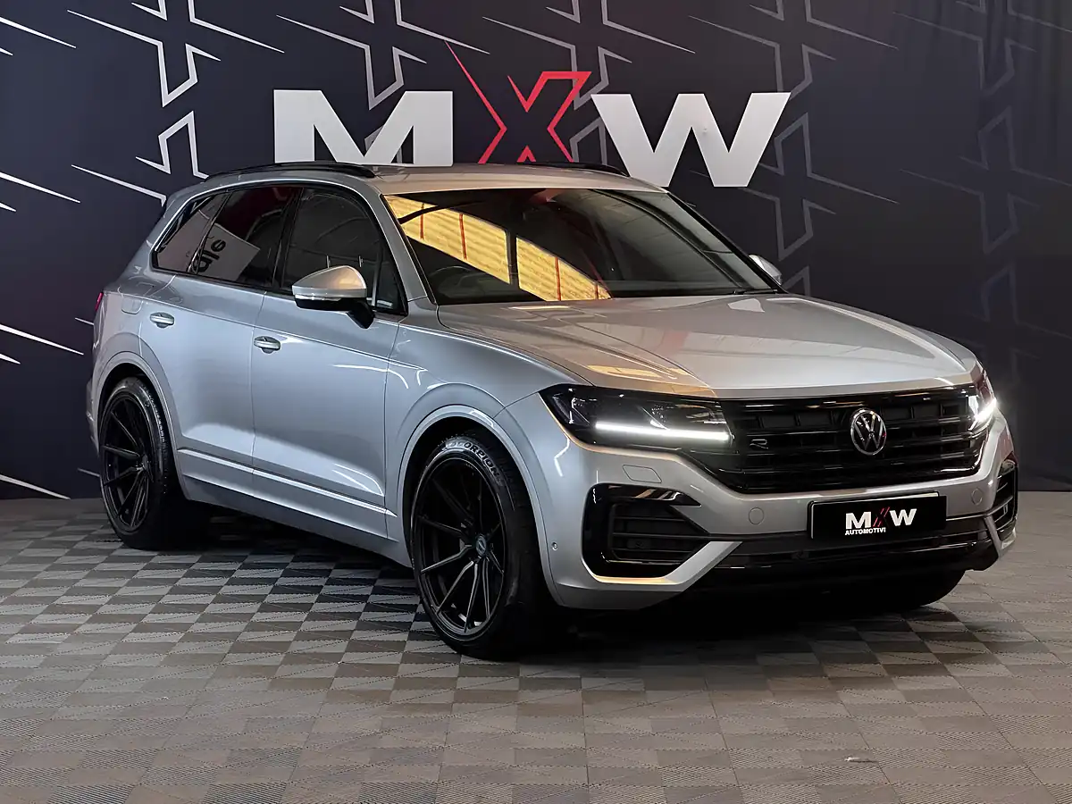 Used 2018 Volkswagen Touareg R-Line Tech Antimonial Silver - Interior and Exterior details 2