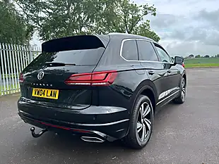 Used 2018 Volkswagen Touareg R-Line Tech Black - Interior and Exterior details 5