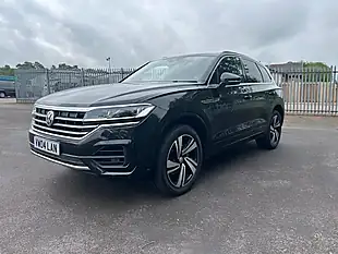 Used 2018 Volkswagen Touareg R-Line Tech Black - Interior and Exterior details 8