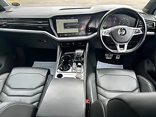 Used 2018 Volkswagen Touareg R-Line Tech Black - Interior and Exterior details 9