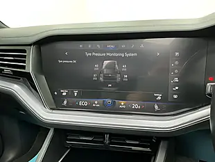 Used 2018 Volkswagen Touareg R-Line Tech Deep Black Pearl Effect - Interior and Exterior details 11