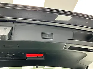 Used 2018 Volkswagen Touareg R-Line Tech Deep Black Pearl Effect - Interior and Exterior details 16