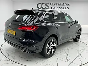 Used 2018 Volkswagen Touareg R-Line Tech Deep Black Pearl Effect - Interior and Exterior details 3