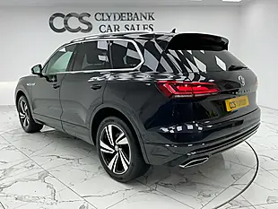 Used 2018 Volkswagen Touareg R-Line Tech Deep Black Pearl Effect - Interior and Exterior details 5