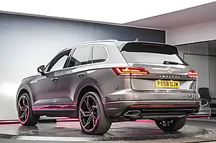 Used 2018 Volkswagen Touareg R-Line Tech Grey - Interior and Exterior details 14
