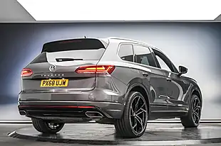 Used 2018 Volkswagen Touareg R-Line Tech Grey - Interior and Exterior details 3
