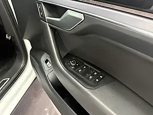 Used 2018 Volkswagen Touareg R-Line White - Interior and Exterior details 14
