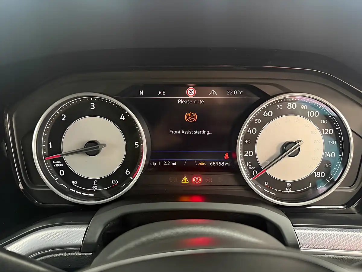 Used 2018 Volkswagen Touareg R-Line White - Interior and Exterior details 15