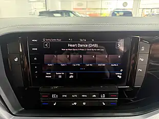 Used 2018 Volkswagen Touareg R-Line White - Interior and Exterior details 16