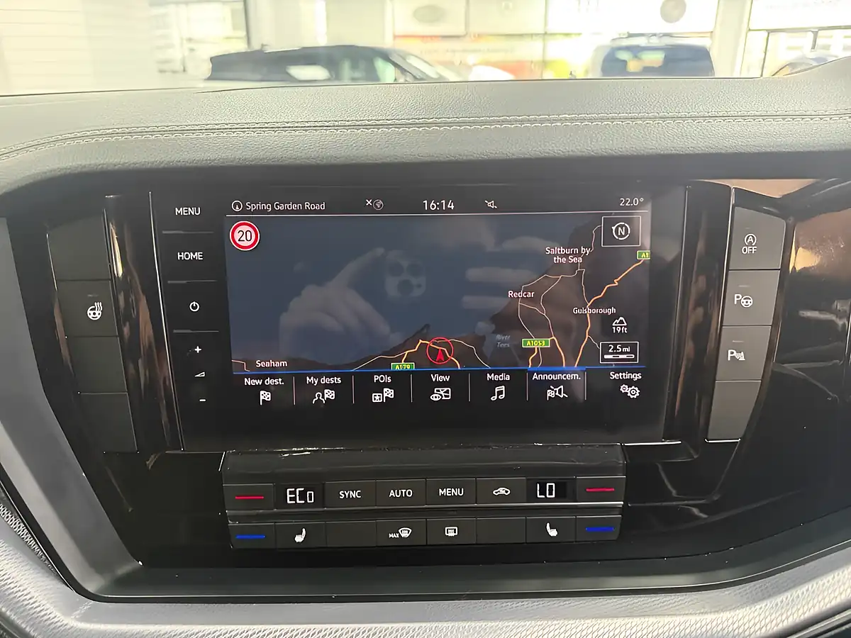 Used 2018 Volkswagen Touareg R-Line White - Interior and Exterior details 18