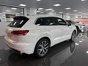 Used 2018 Volkswagen Touareg R-Line White - Interior and Exterior details 2