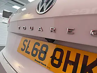 Used 2018 Volkswagen Touareg R-Line White - Interior and Exterior details 8