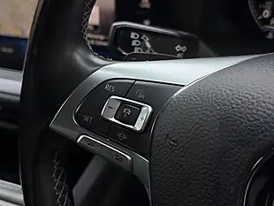 Used 2018 Volkswagen Touareg R-Line White - Interior and Exterior details 15