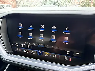 Used 2018 Volkswagen Touareg R-Line White - Interior and Exterior details 17