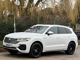 Used 2018 Volkswagen Touareg R-Line White - Interior and Exterior details 3