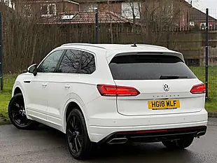 Used 2018 Volkswagen Touareg R-Line White - Interior and Exterior details 6
