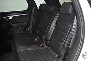 Used 2018 Volkswagen Touareg R-Line White - Interior and Exterior details 10