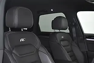 Used 2018 Volkswagen Touareg R-Line White - Interior and Exterior details 14