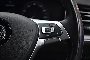 Used 2018 Volkswagen Touareg R-Line White - Interior and Exterior details 16