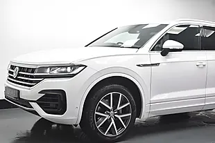 Used 2018 Volkswagen Touareg R-Line White - Interior and Exterior details 3