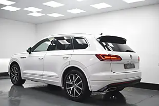 Used 2018 Volkswagen Touareg R-Line White - Interior and Exterior details 4