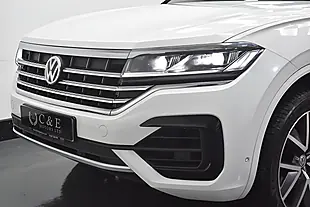 Used 2018 Volkswagen Touareg R-Line White - Interior and Exterior details 5