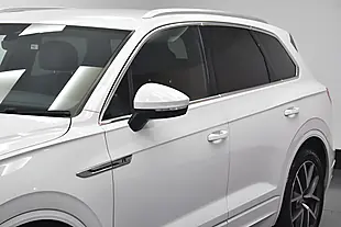 Used 2018 Volkswagen Touareg R-Line White - Interior and Exterior details 6