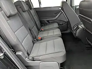Used 2018 Volkswagen Touran Se Black - Interior and Exterior details 12