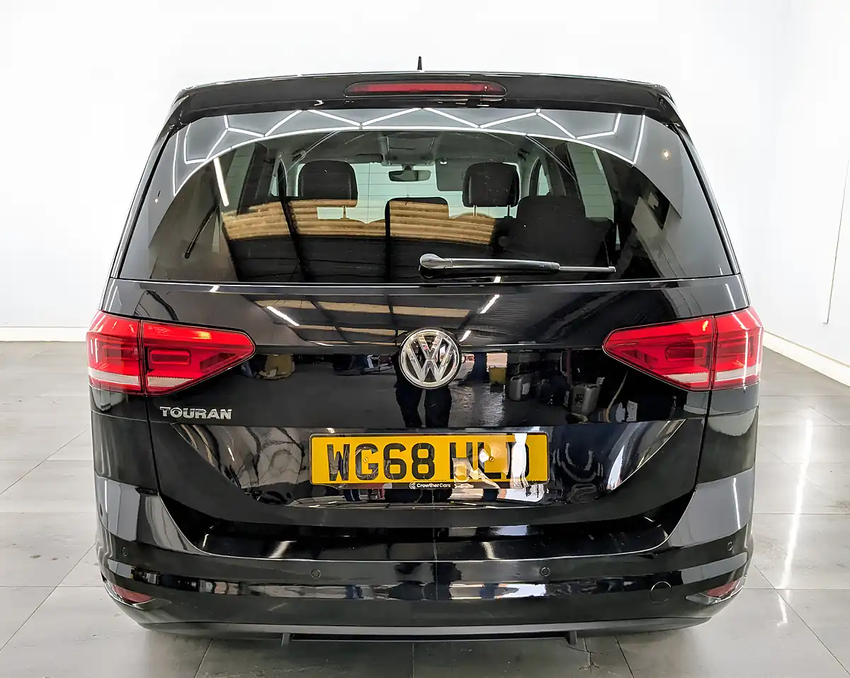 Used 2018 Volkswagen Touran Se Black - Interior and Exterior details 7