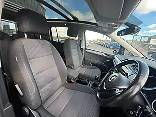 Used 2018 Volkswagen Touran Se Family Indium Grey - Interior and Exterior details 11