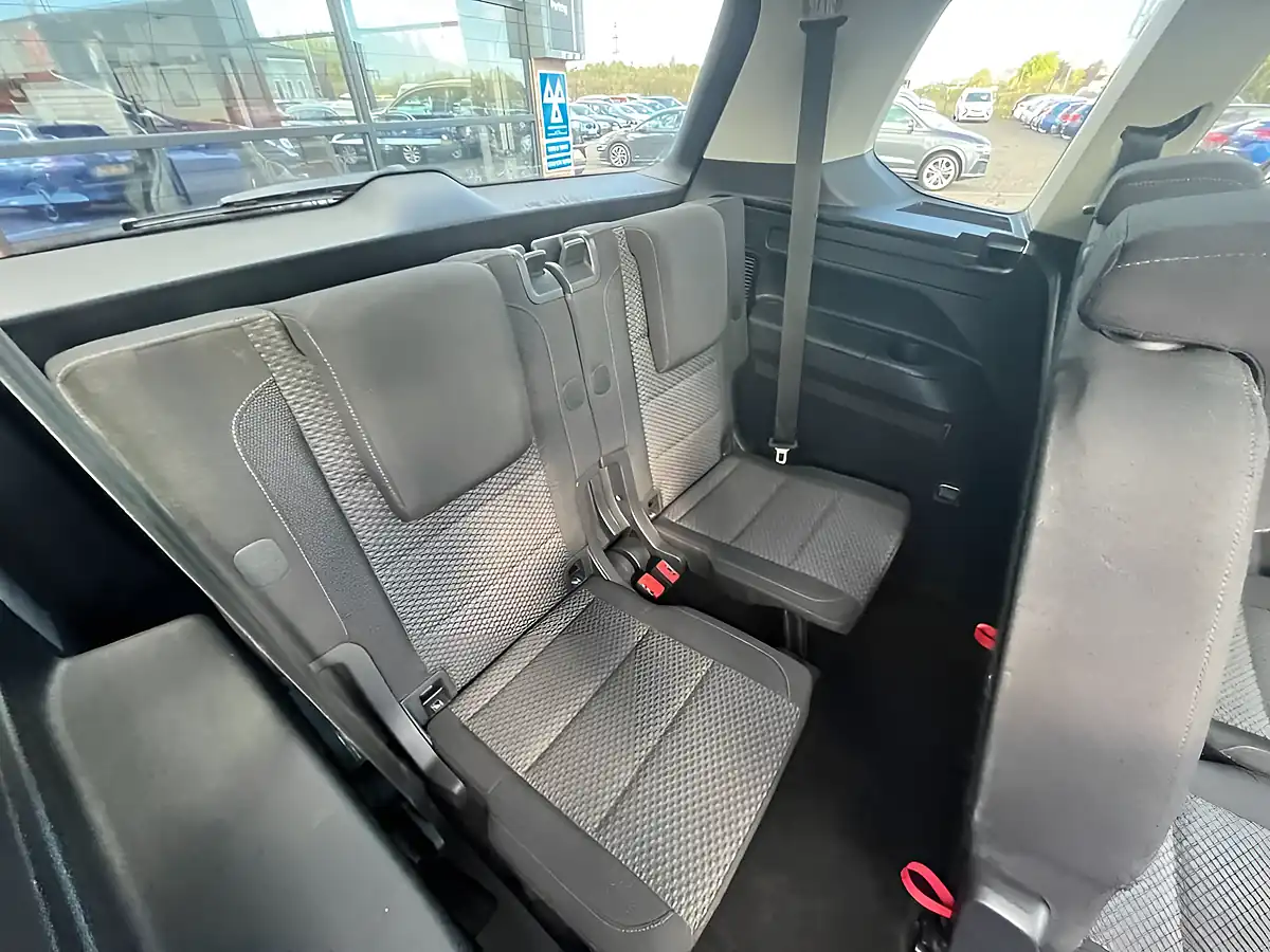 Used 2018 Volkswagen Touran Se Family Indium Grey - Interior and Exterior details 13