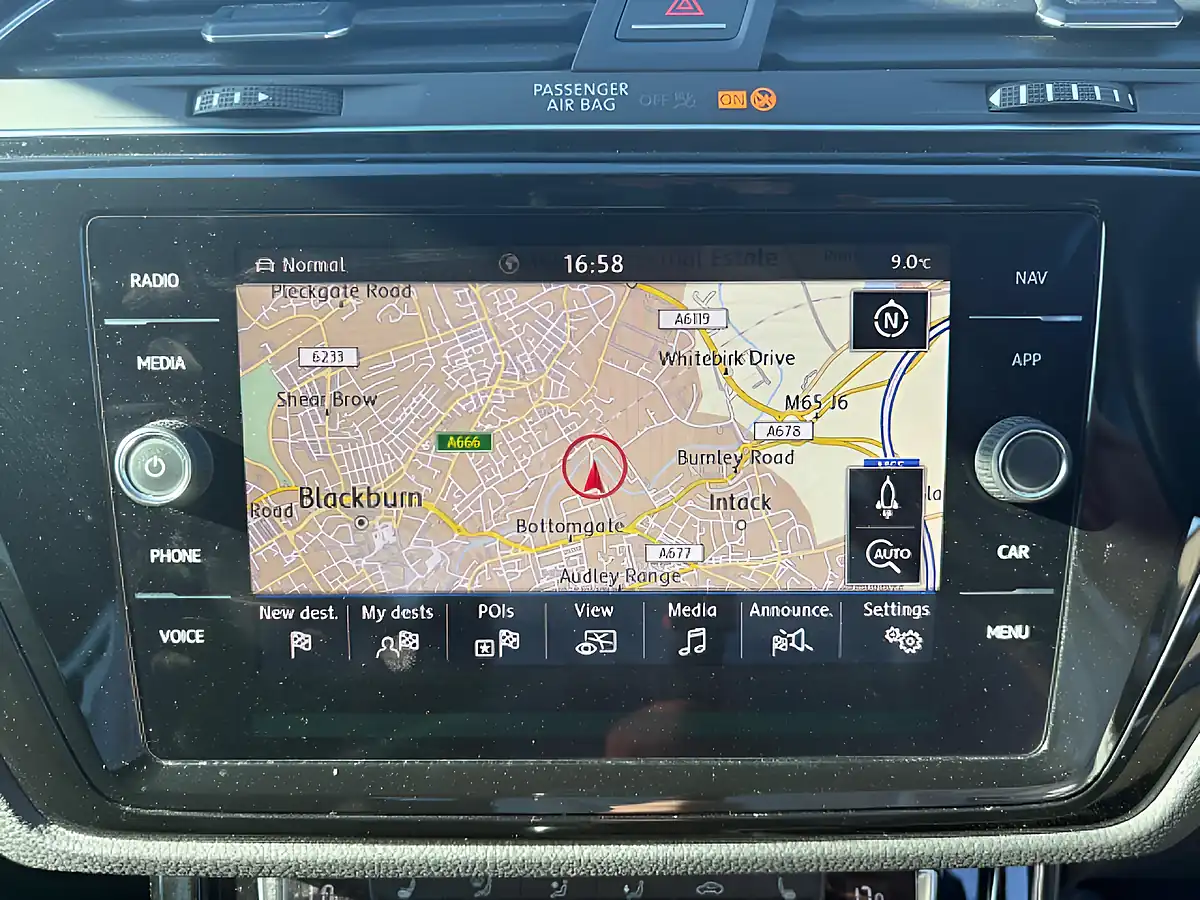 Used 2018 Volkswagen Touran Sel White - Interior and Exterior details 15