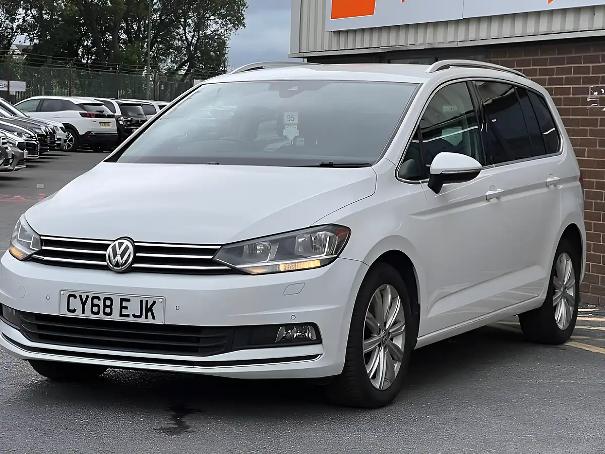 Used 2018 Volkswagen Touran Sel White - Interior and Exterior details 2