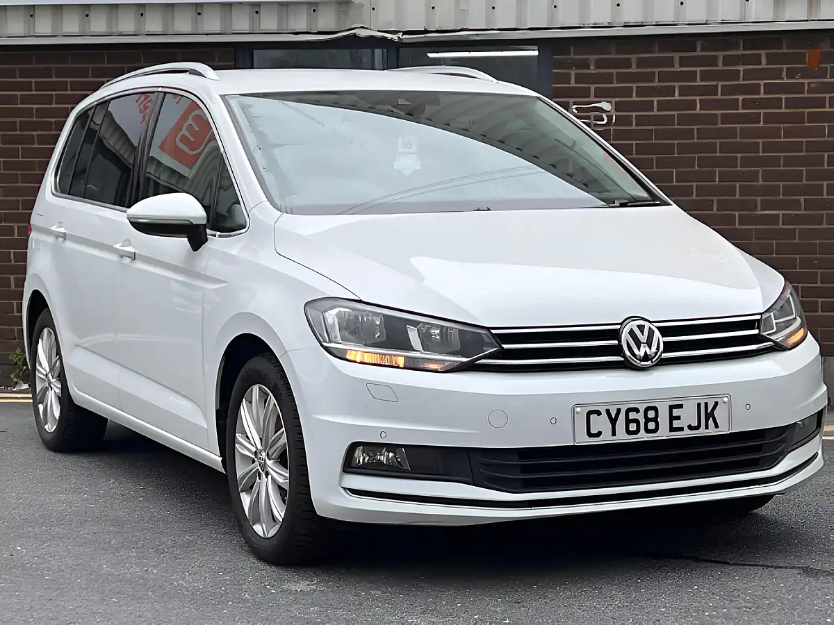 Used 2018 Volkswagen Touran Sel White - Interior and Exterior details 9