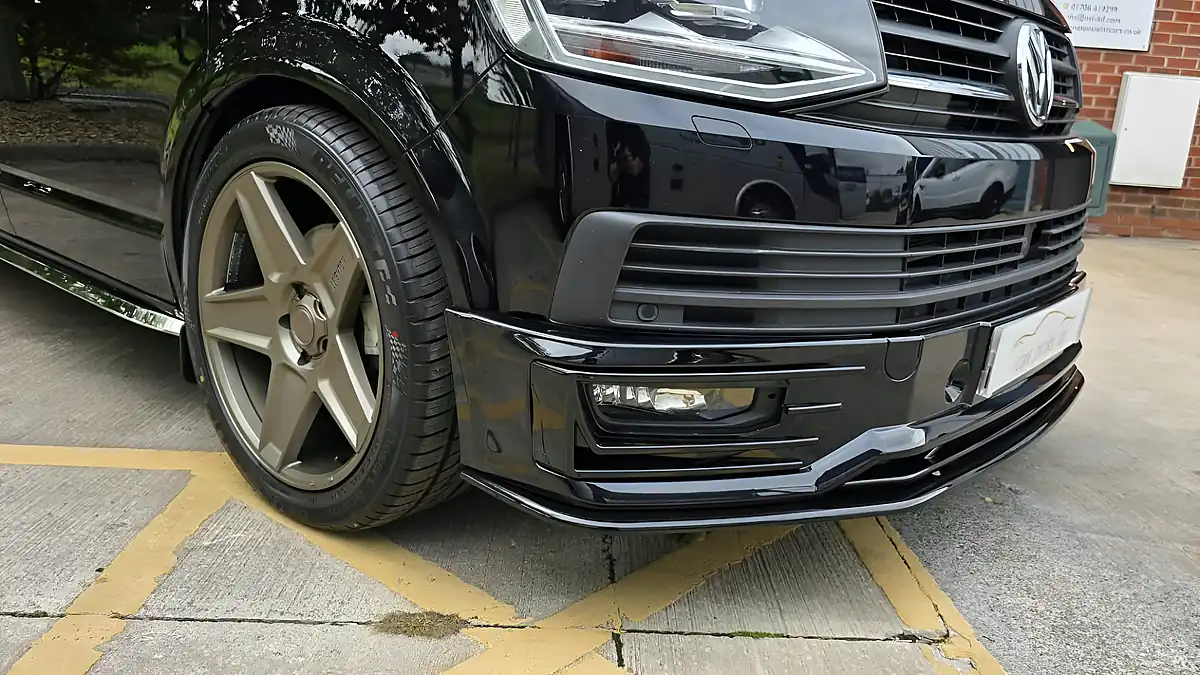 Used 2018 Volkswagen Transporter Highline Black - Interior and Exterior details 12